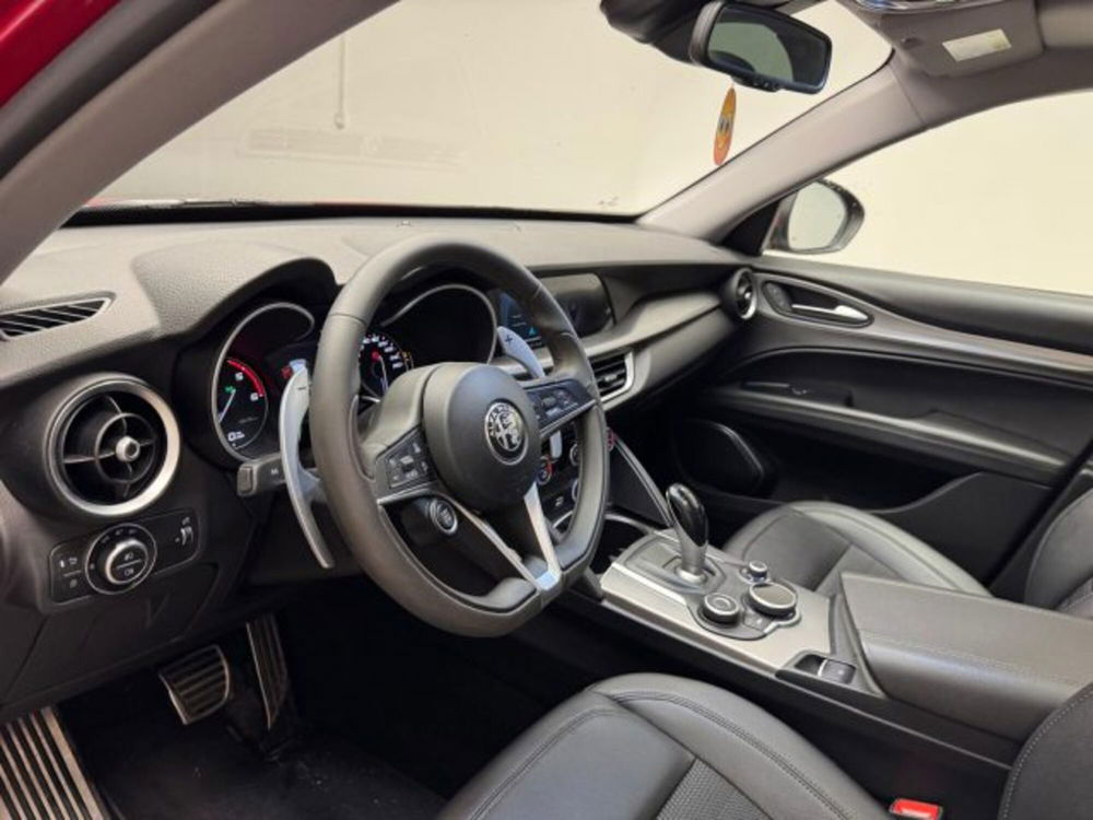 Alfa Romeo Stelvio usata a Biella (12)