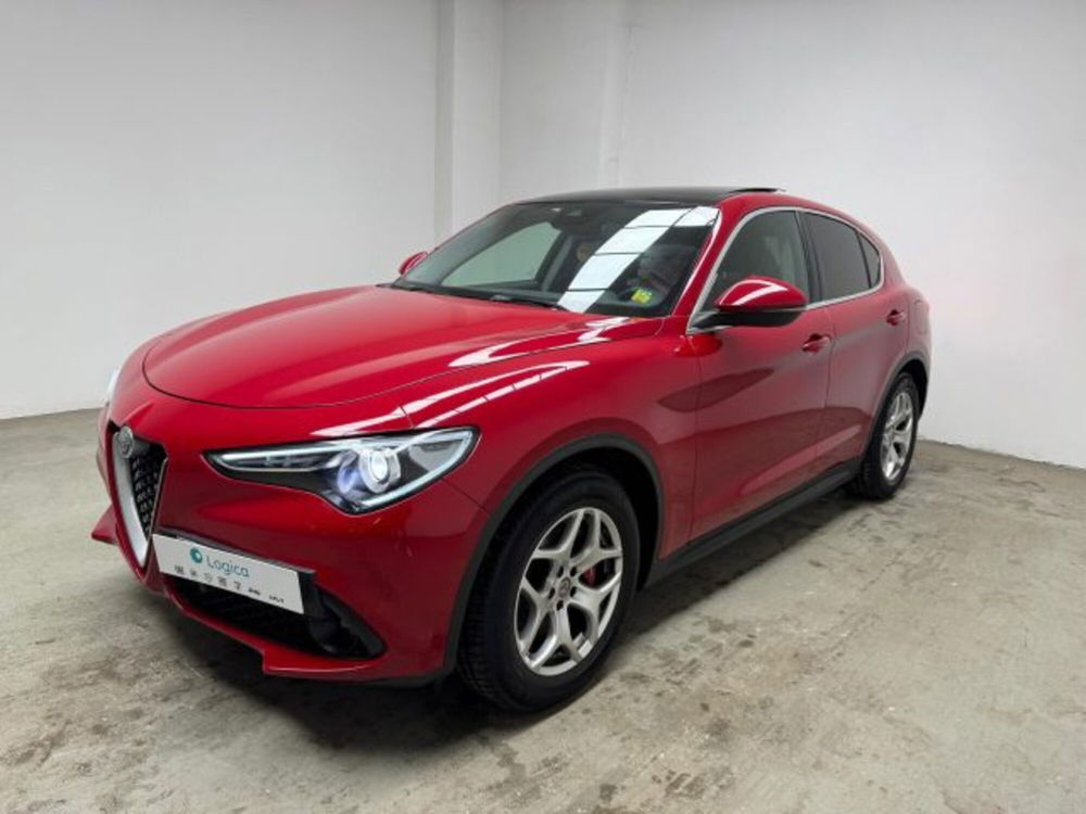 Alfa Romeo Stelvio usata a Biella (5)