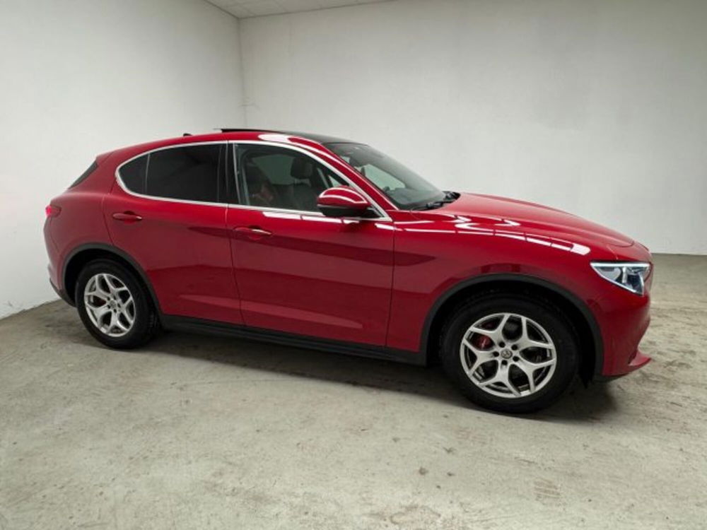 Alfa Romeo Stelvio usata a Biella (6)