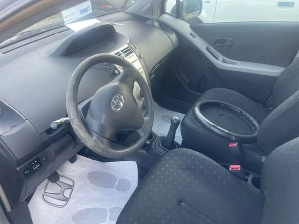 Toyota Yaris usata a Prato (9)