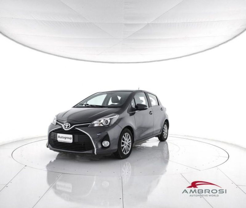 Toyota Yaris 1.D-4D 5 porte Lounge  del 2015 usata a Corciano