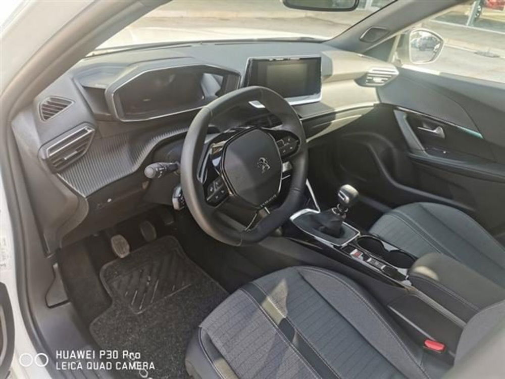 Peugeot 2008 usata a Brindisi (2)