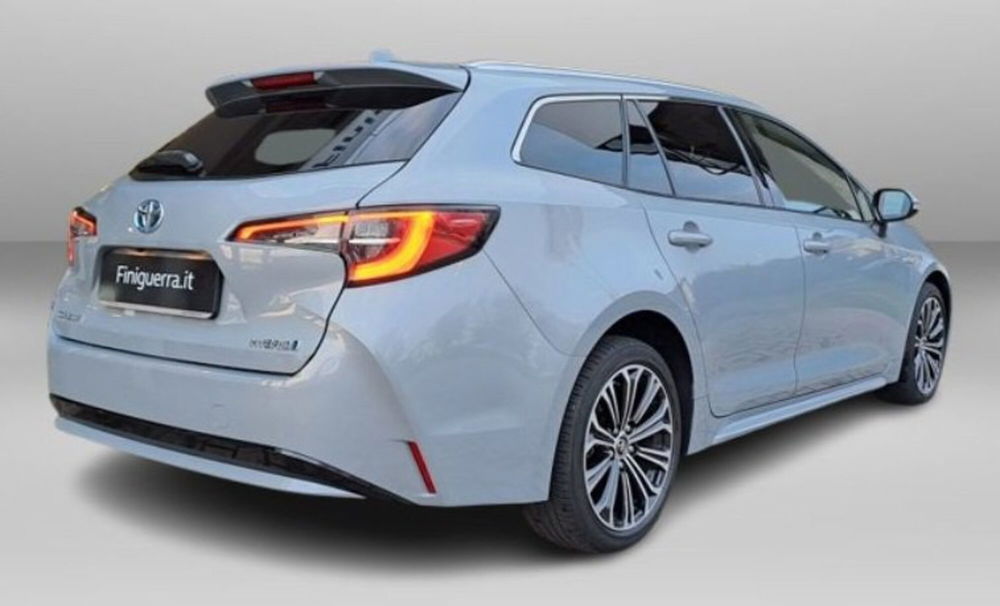 Toyota Corolla Touring Sports usata a Lecco (7)