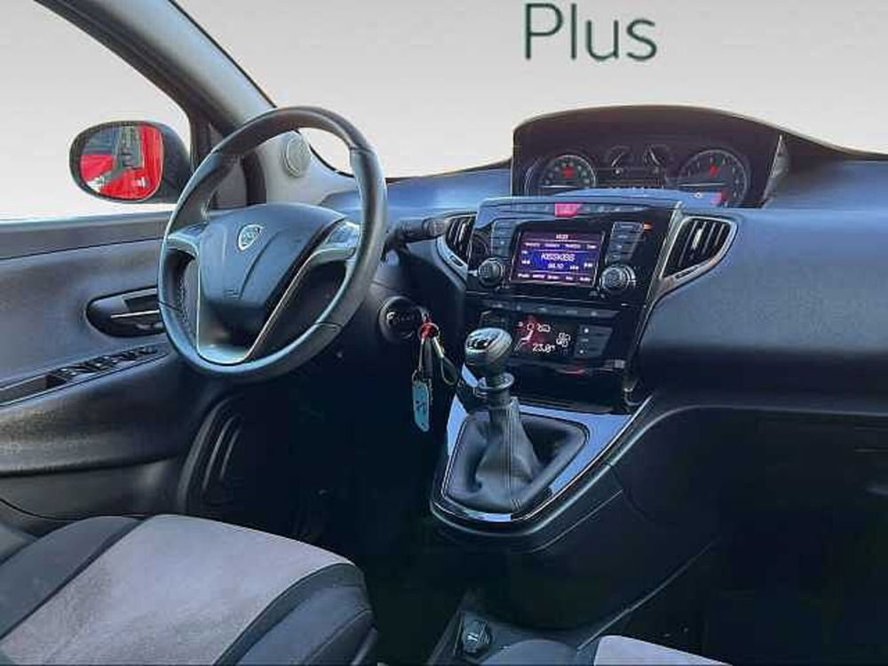 Lancia Ypsilon usata a Grosseto (9)