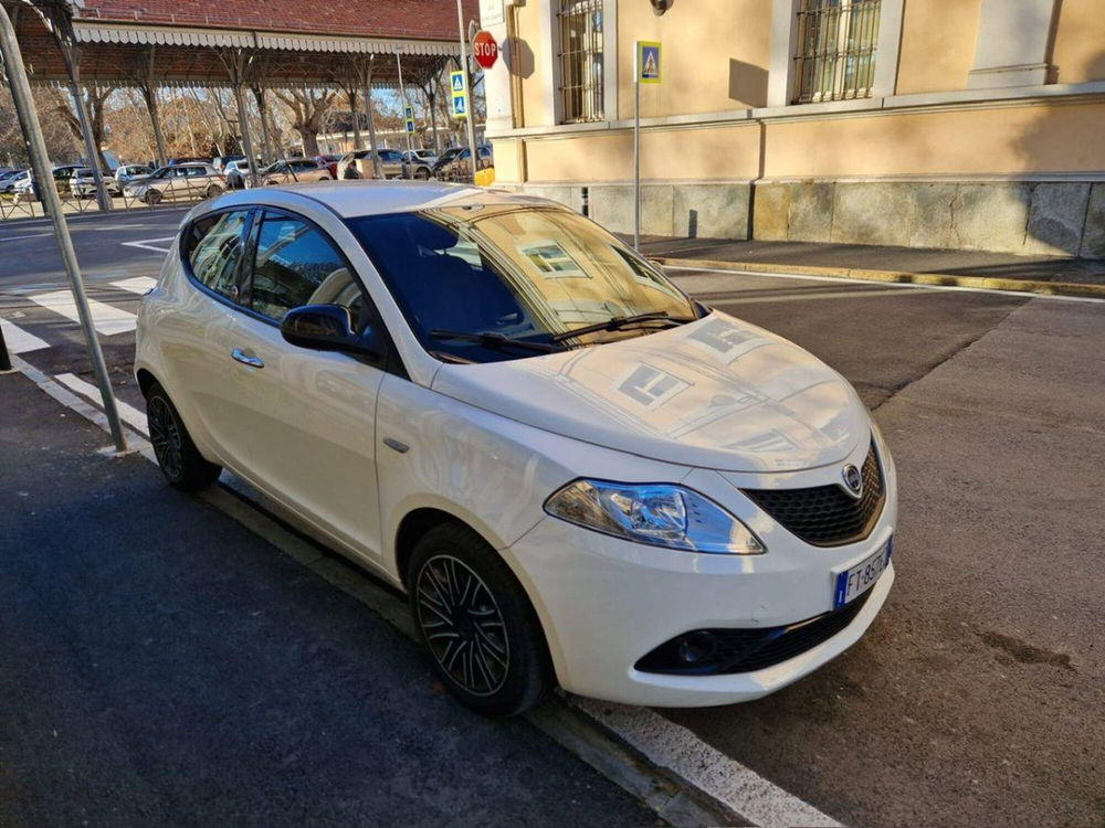 Lancia Ypsilon usata a Cuneo (2)