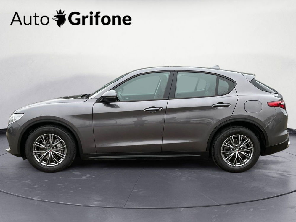 Alfa Romeo Stelvio usata a Modena (2)