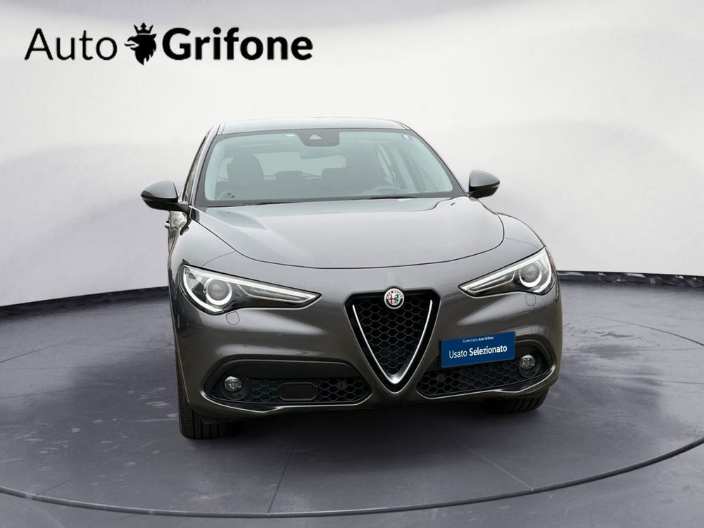 Alfa Romeo Stelvio usata a Modena (7)