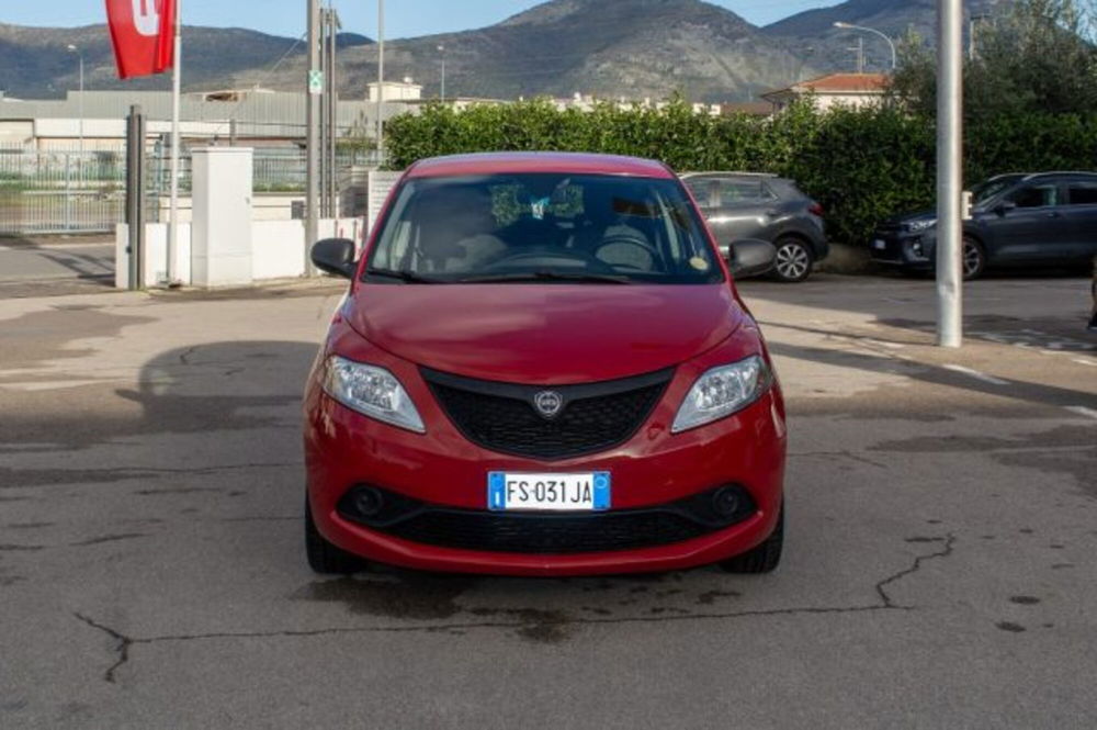 Lancia Ypsilon usata a Latina (2)