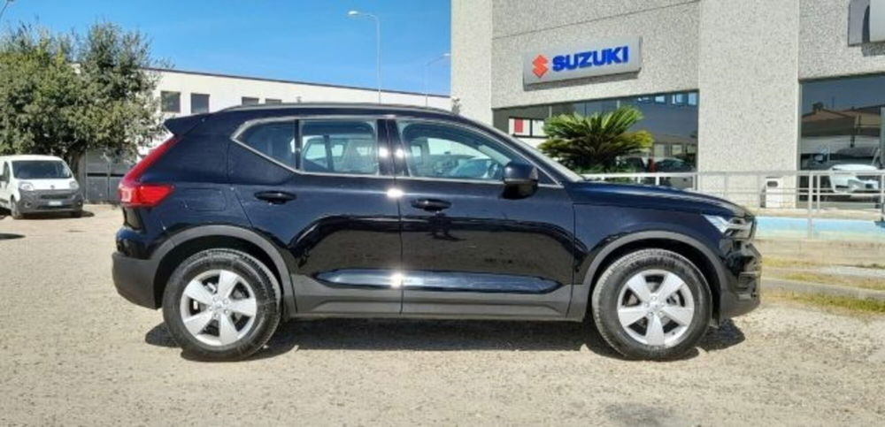 Volvo XC40 usata a Oristano (6)