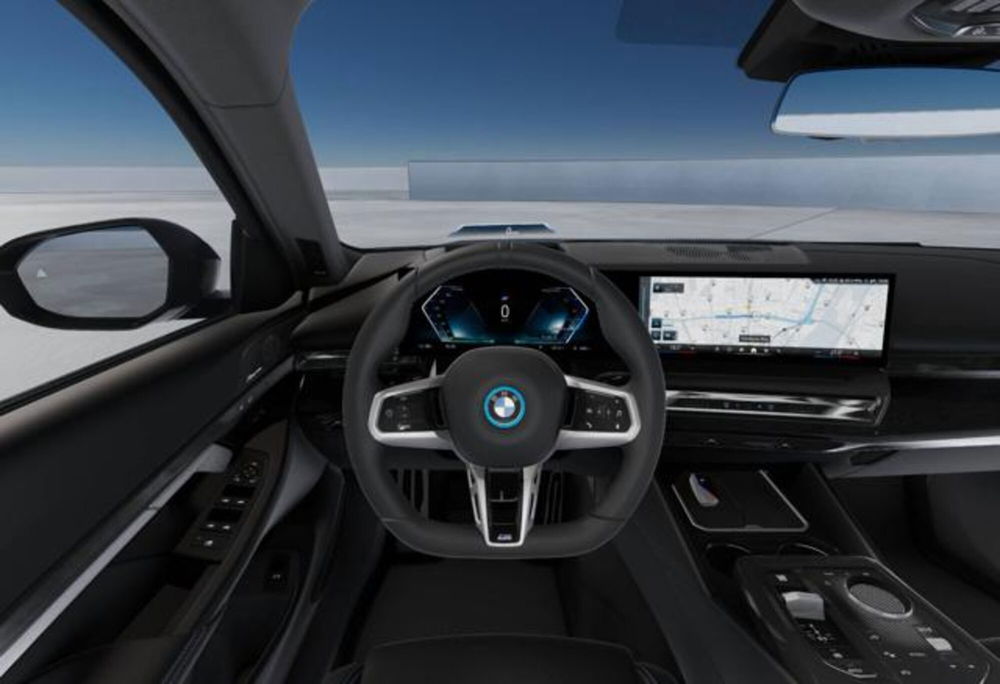 BMW i5 Touring nuova a Modena (14)