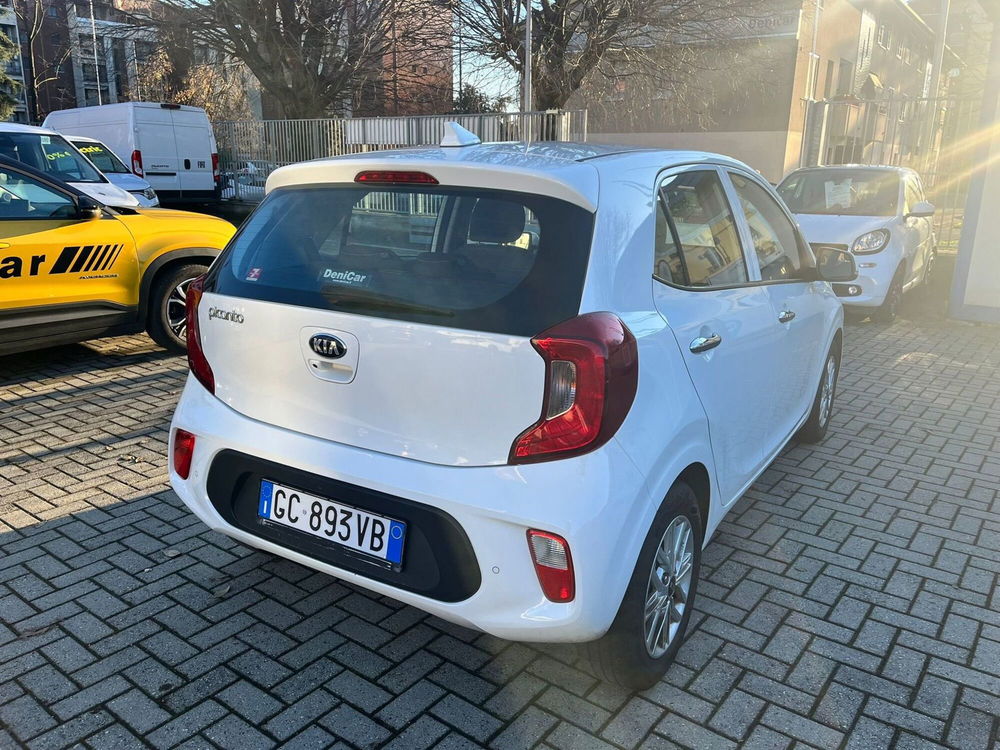 Kia Picanto usata a Milano (6)