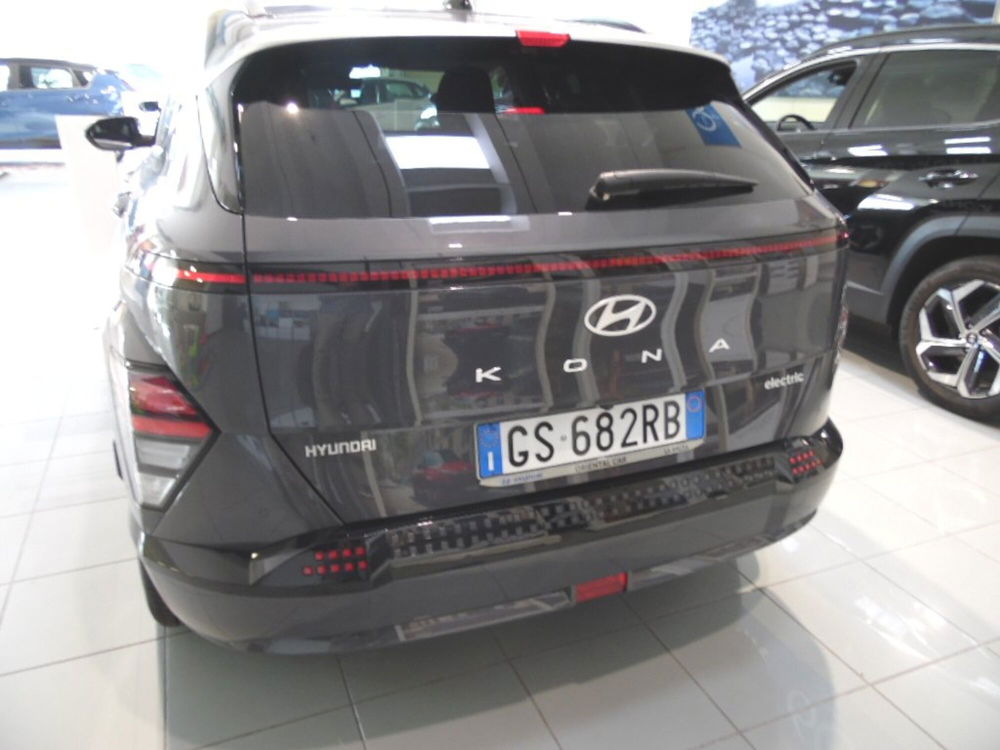 Hyundai Kona nuova a La Spezia (5)