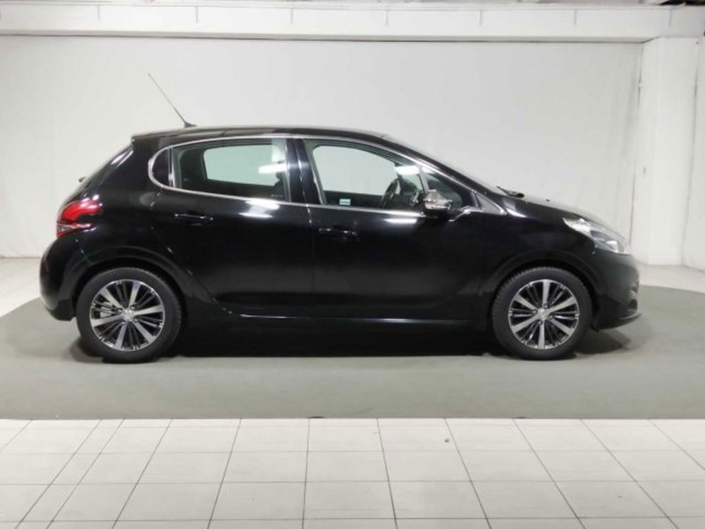 Peugeot 208 usata a Sondrio (6)