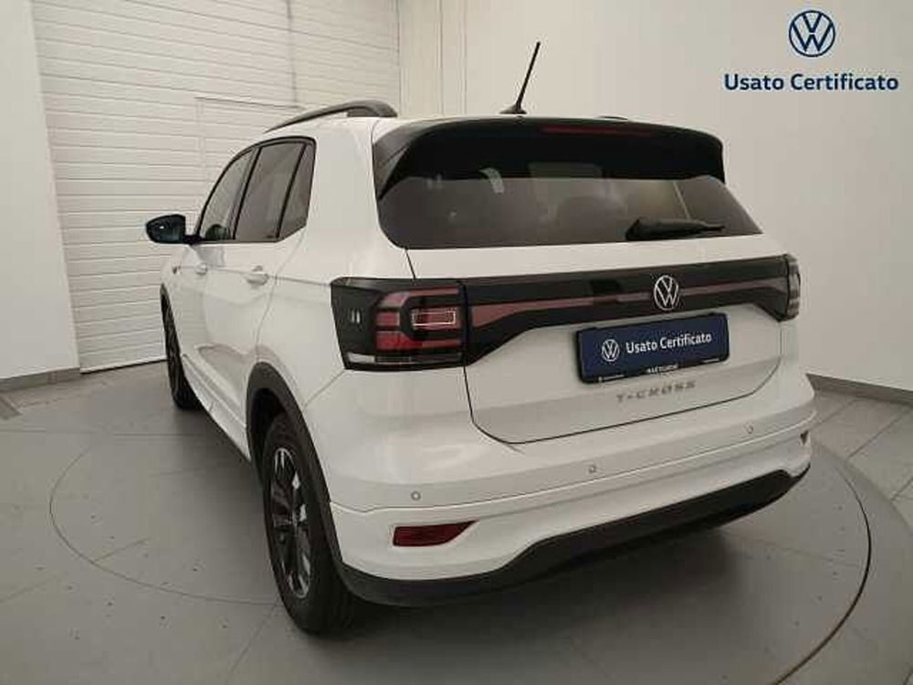 Volkswagen T-Cross usata a Varese (8)