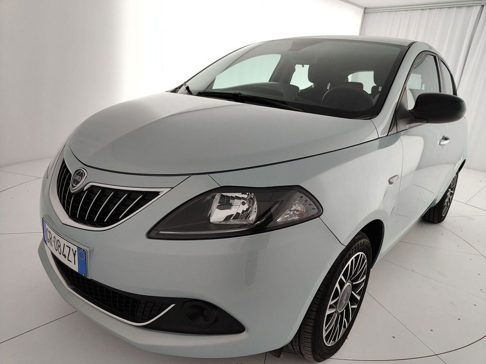 Lancia Ypsilon usata a Caserta (13)