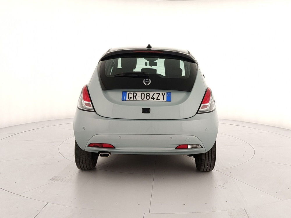 Lancia Ypsilon usata a Caserta (5)