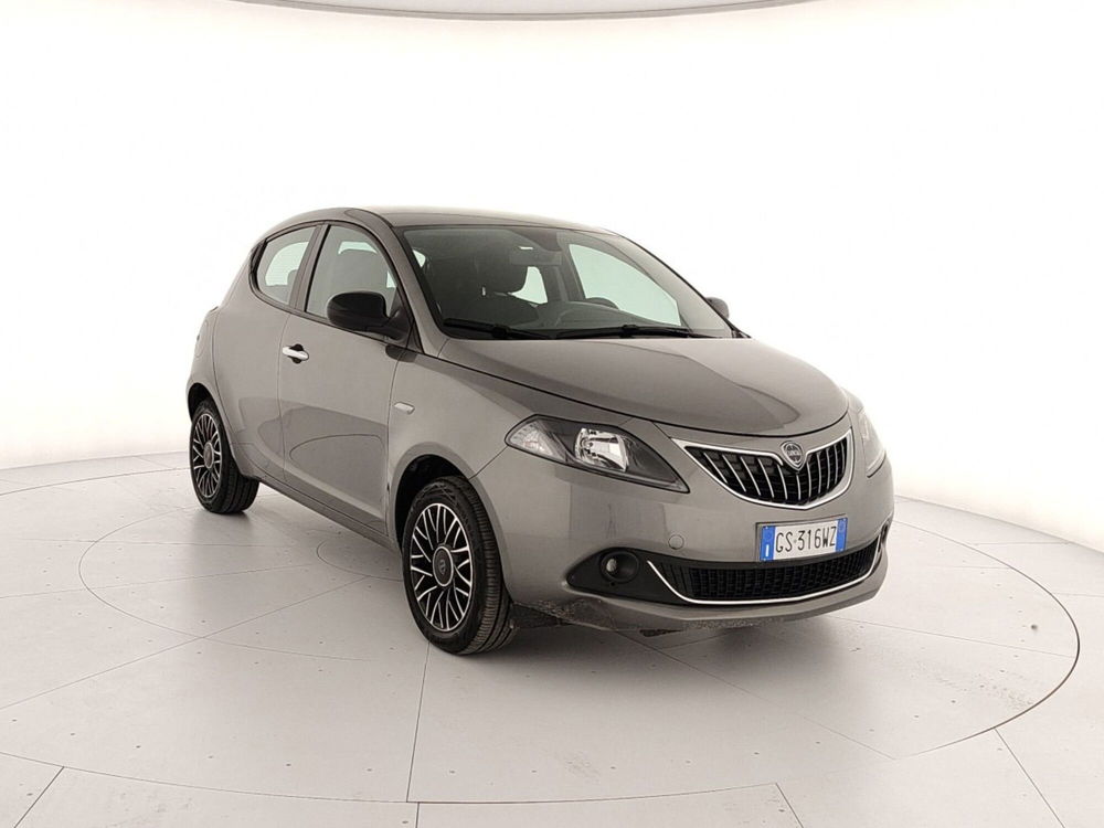 Lancia Ypsilon usata a Caserta