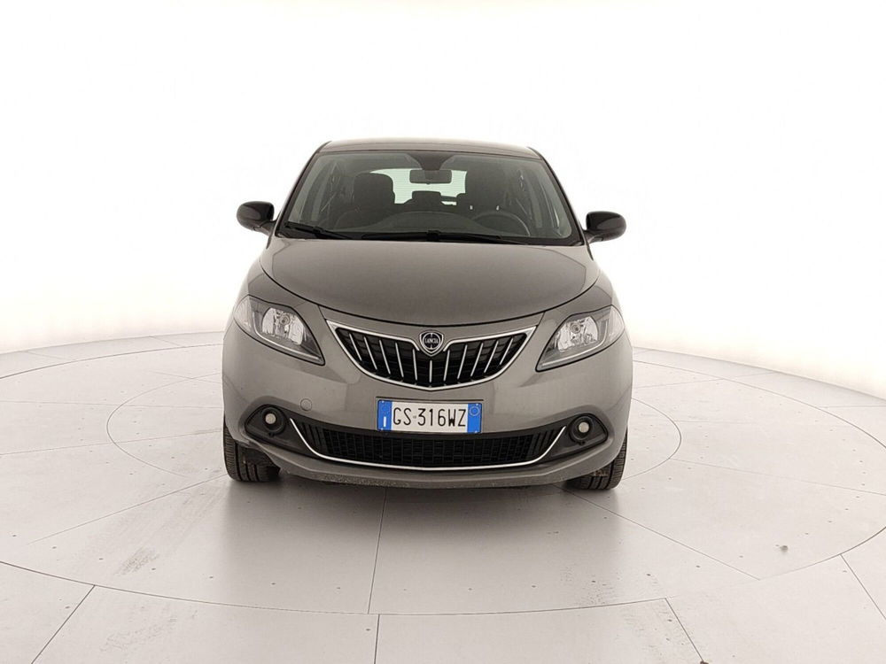 Lancia Ypsilon usata a Caserta (2)