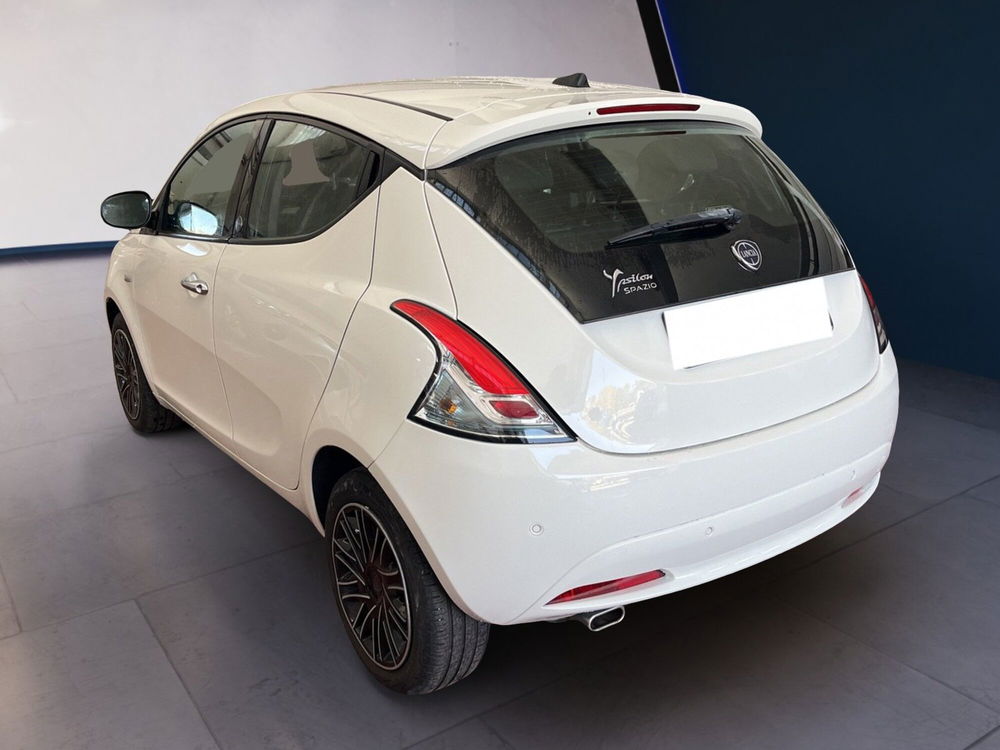 Lancia Ypsilon usata a Torino (5)