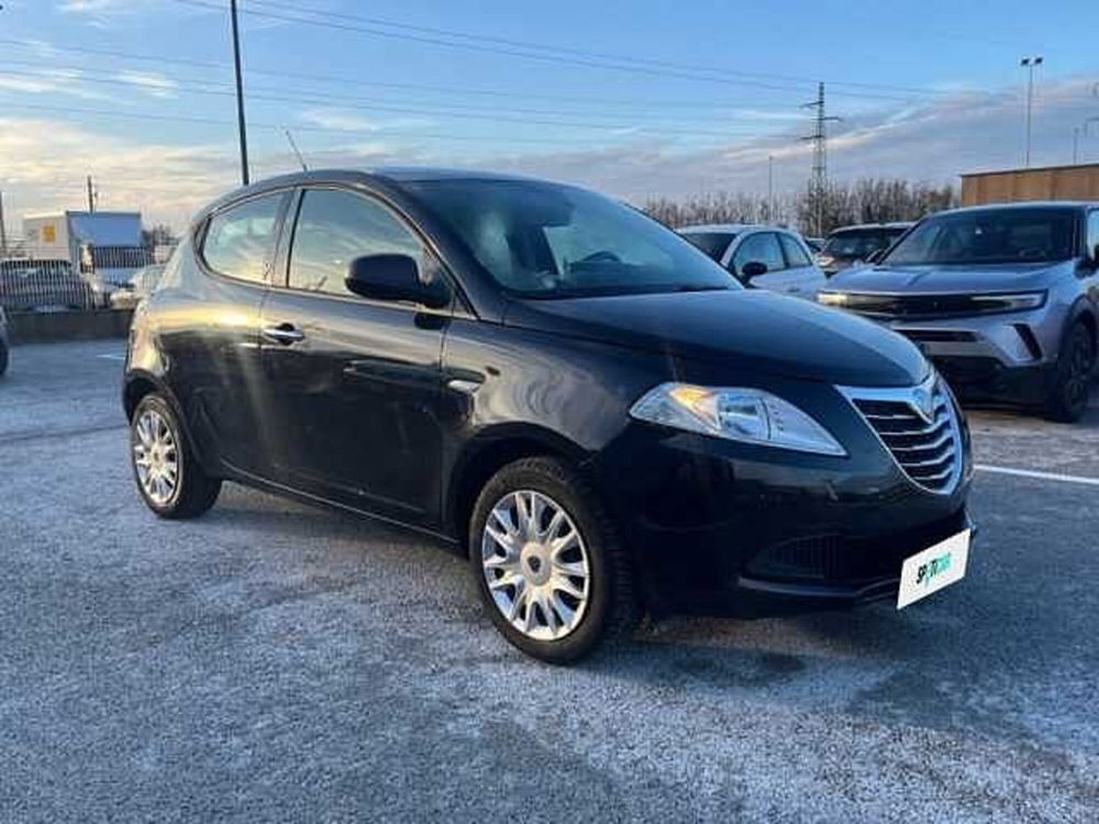 Lancia Ypsilon usata a Ravenna (3)