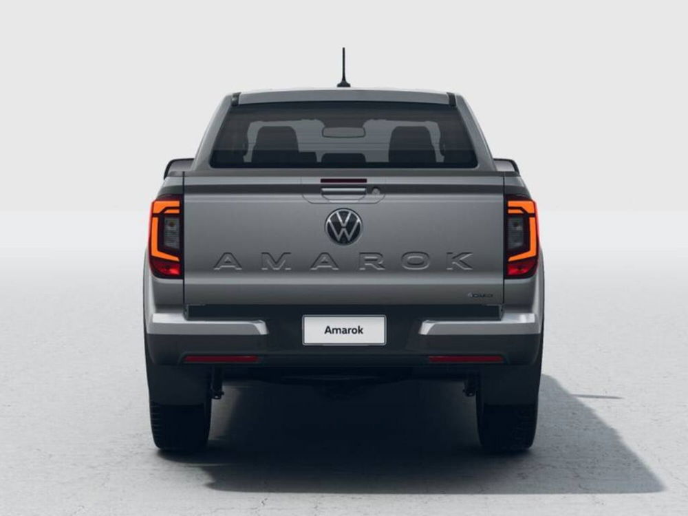 Volkswagen Amarok nuova a Novara (4)