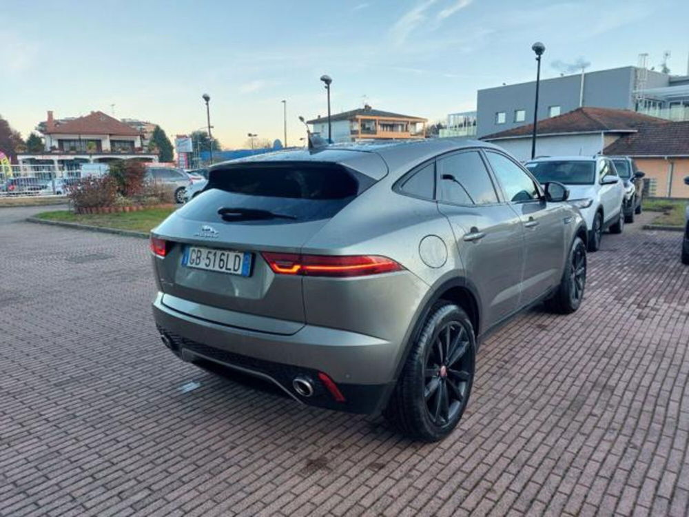 Jaguar E-Pace usata a Milano (8)