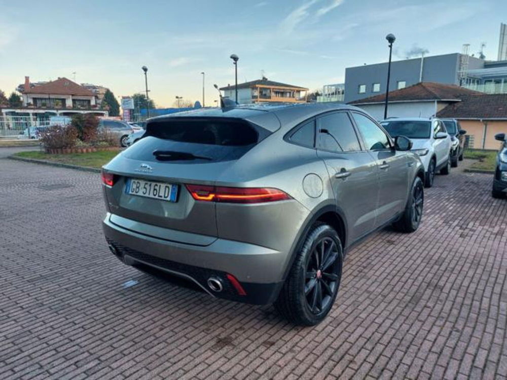 Jaguar E-Pace usata a Milano (9)