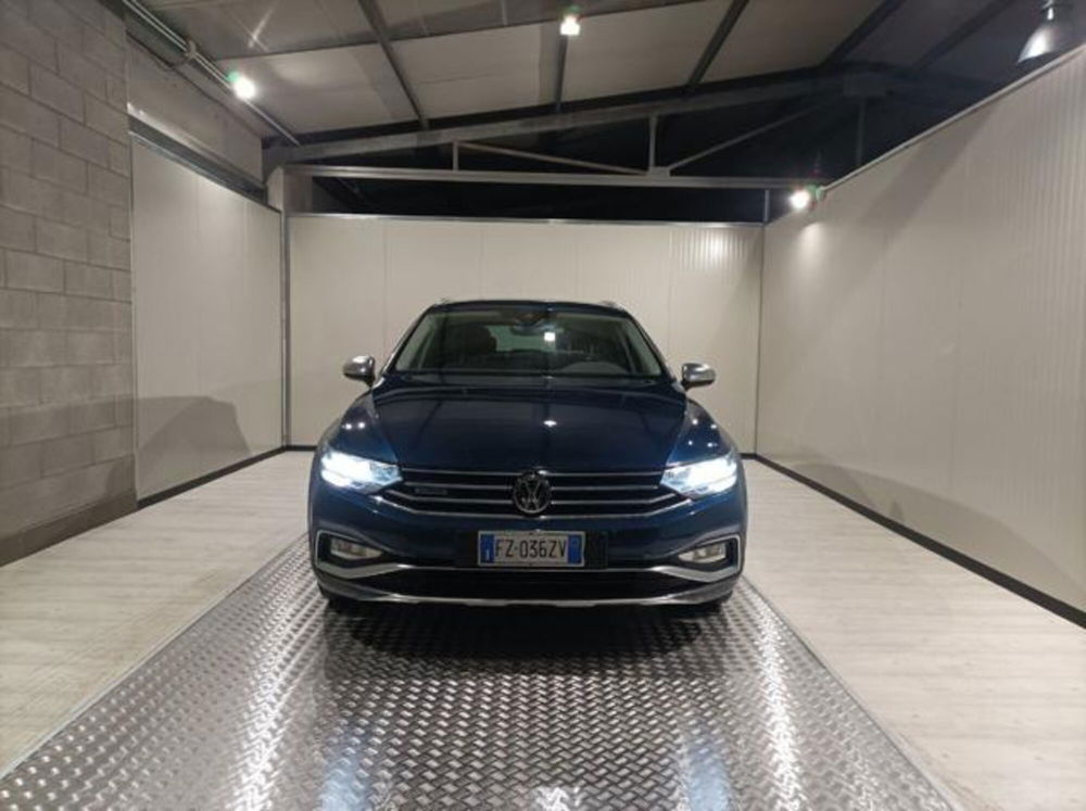 Volkswagen Passat Variant usata a Milano (2)