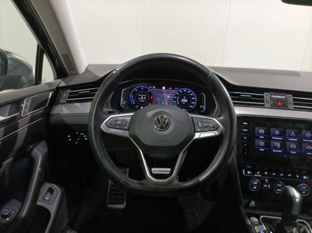 Volkswagen Passat Variant usata a Milano (9)