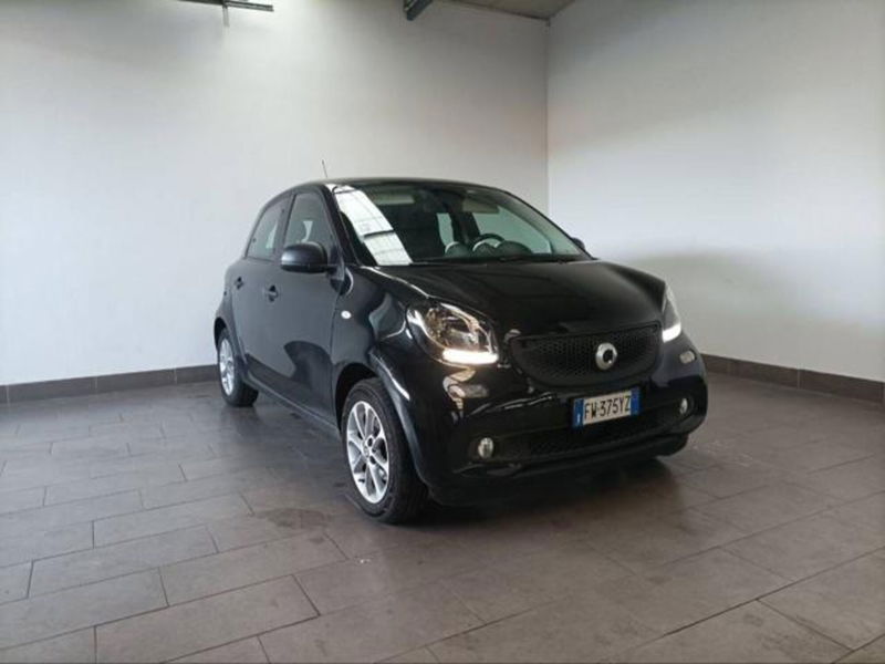 smart forfour forfour 70 1.0 Passion  del 2019 usata a Magenta