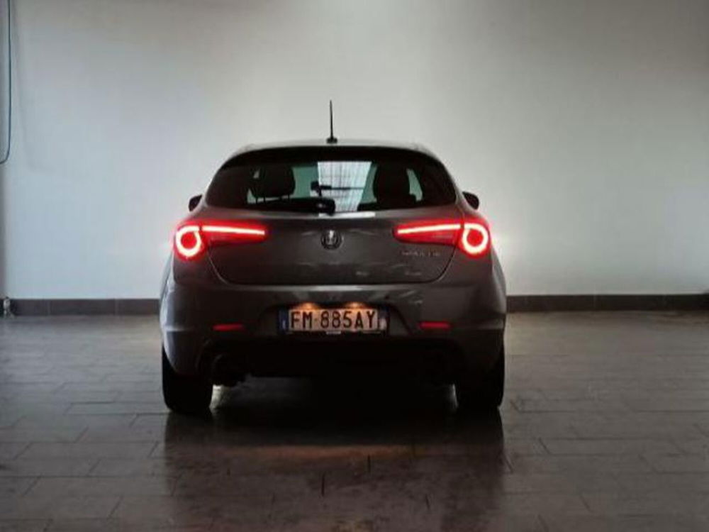 Alfa Romeo Giulietta usata a Milano (3)