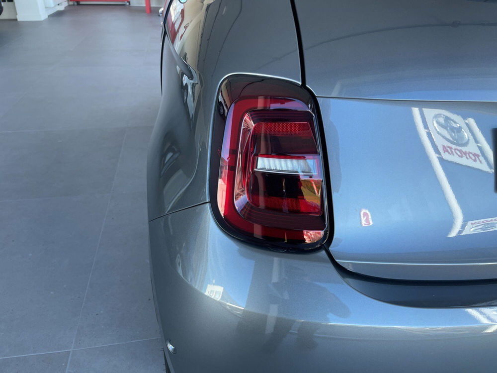 Fiat 500e nuova a Brindisi (10)