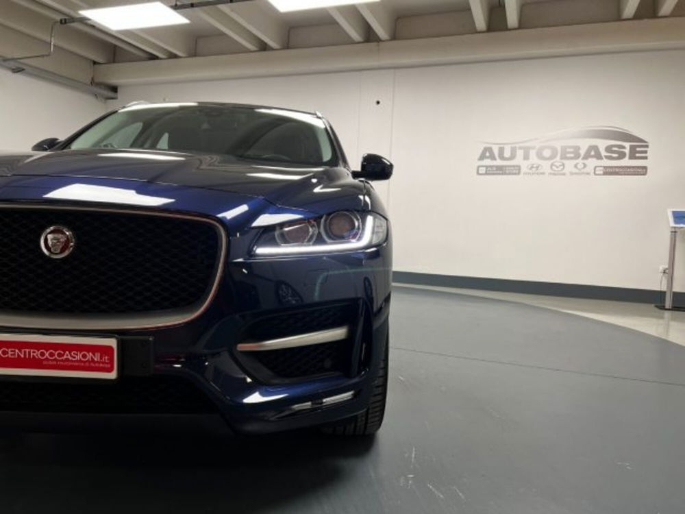 Jaguar F-Pace usata a Brescia (17)