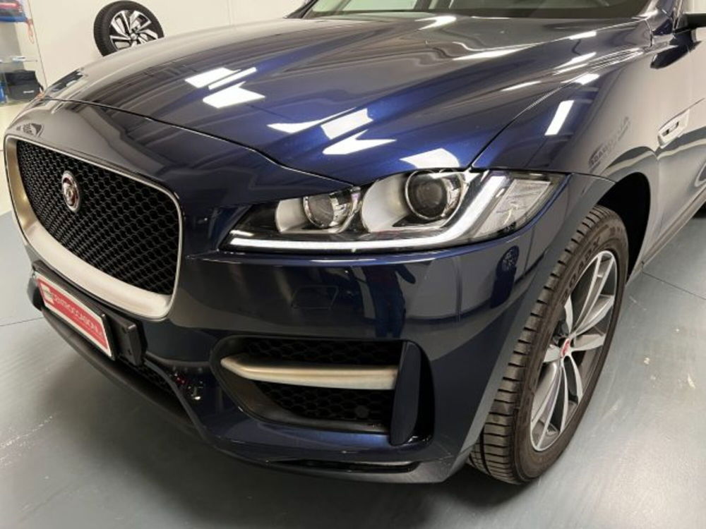 Jaguar F-Pace usata a Brescia (18)