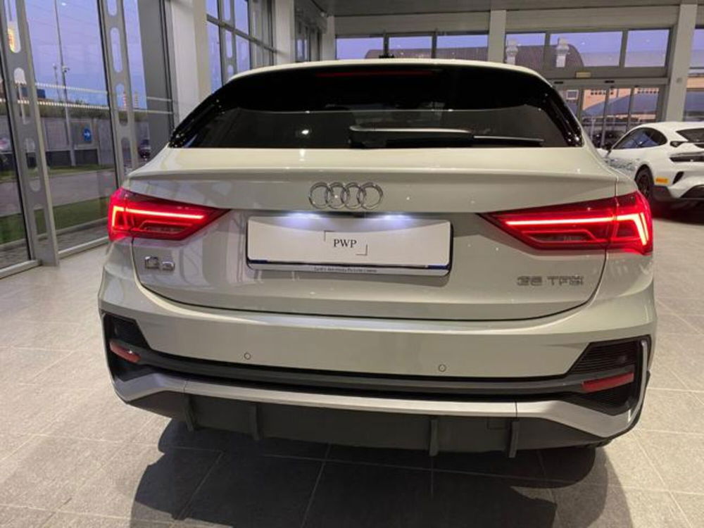 Audi Q3 Sportback usata a Livorno (6)