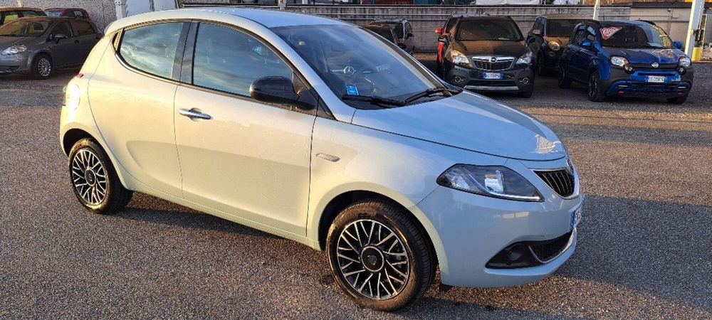 Lancia Ypsilon usata a Varese (19)