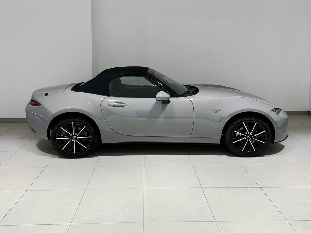 Mazda MX-5 nuova a Napoli (4)