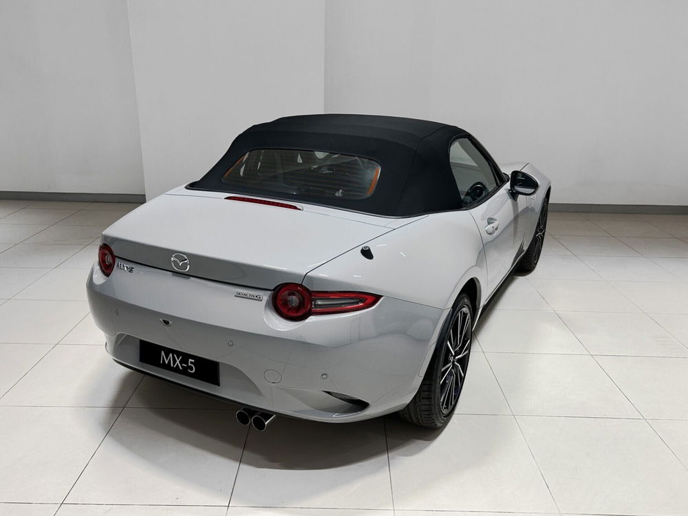 Mazda MX-5 nuova a Napoli (5)