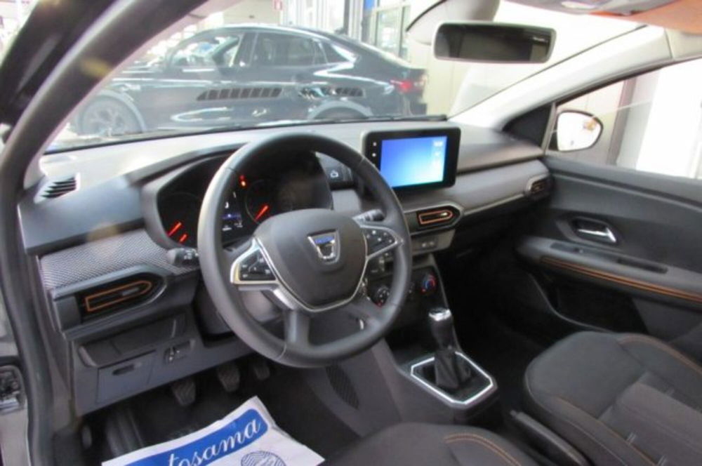 Dacia Sandero usata a Milano (7)