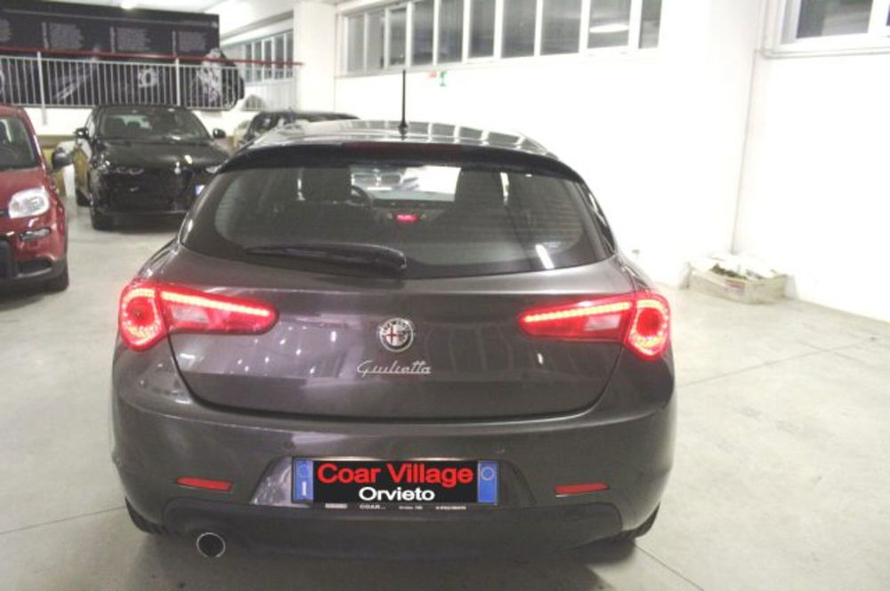 Alfa Romeo Giulietta usata a Terni (5)