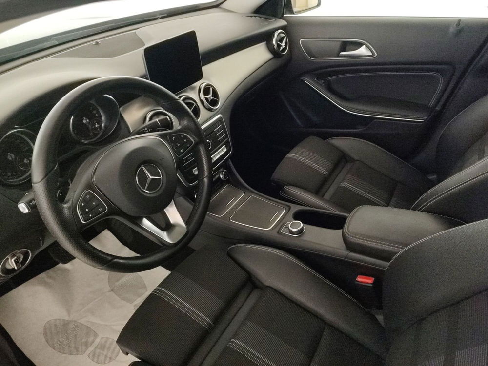 Mercedes-Benz GLA SUV usata a Alessandria (6)