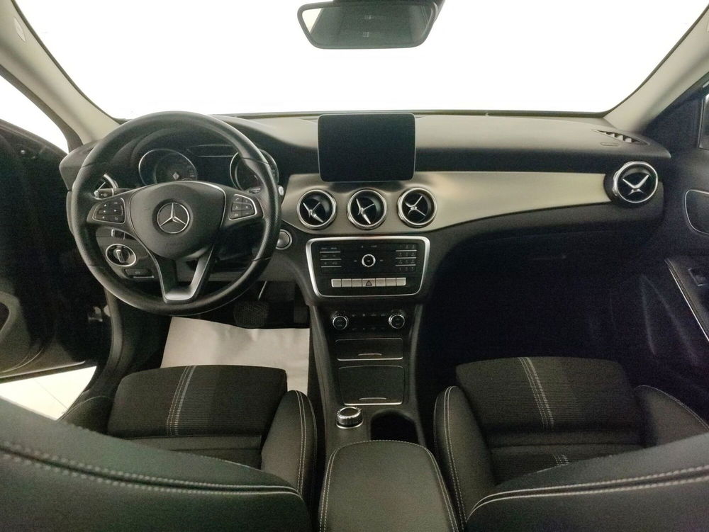 Mercedes-Benz GLA SUV usata a Alessandria (8)