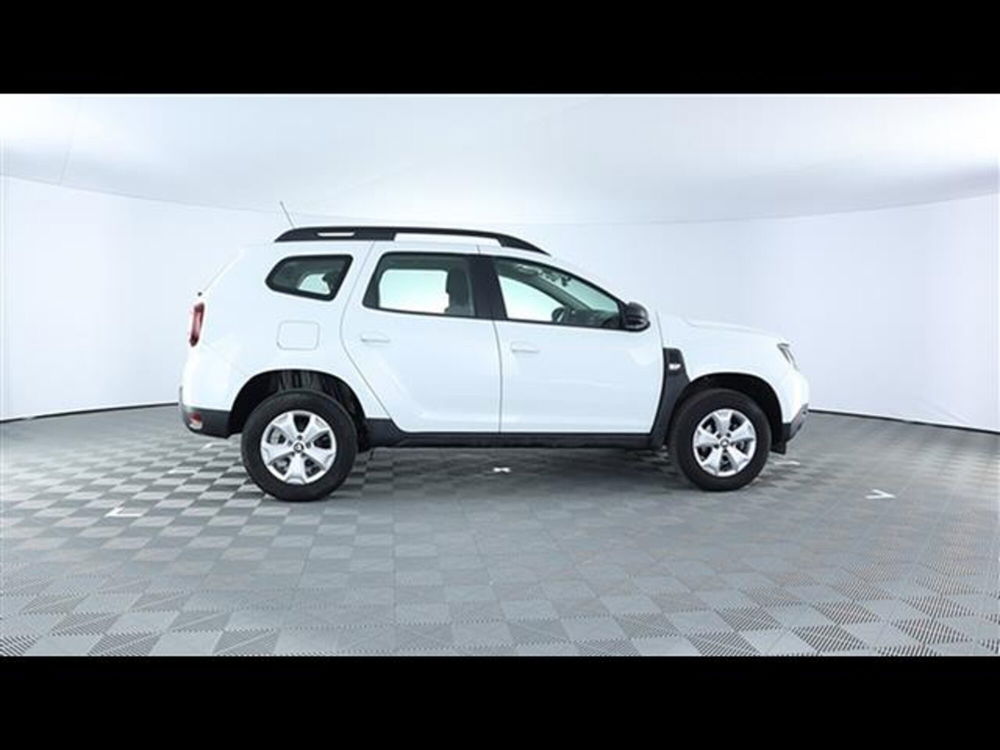 Dacia Duster usata a Piacenza (14)