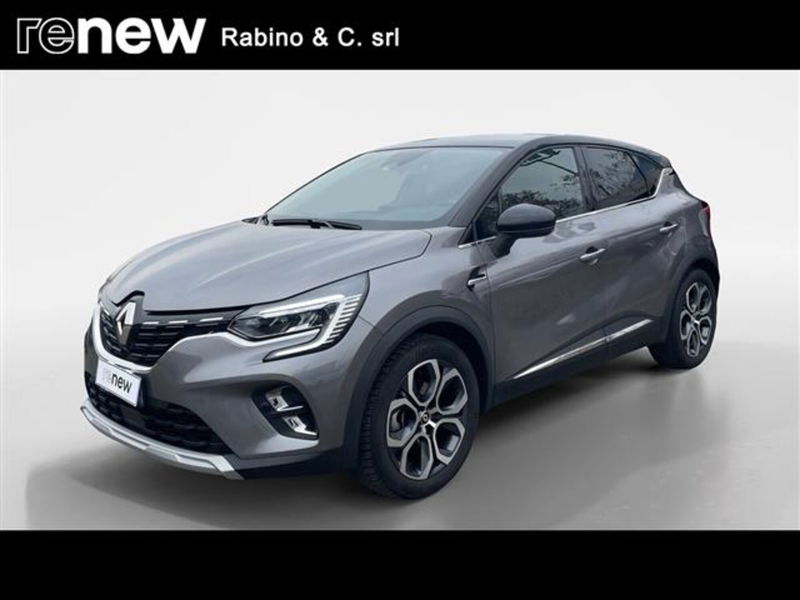 Renault Captur Full Hybrid E-Tech 145 CV Techno Fast Track del 2023 usata a Pinerolo