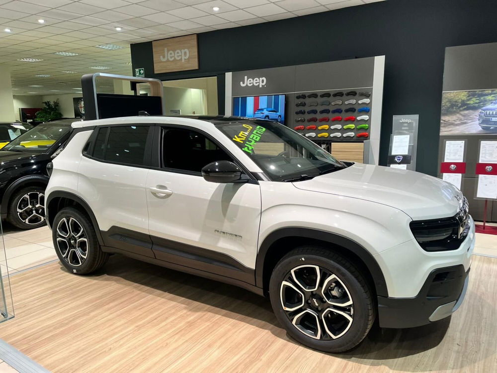 Jeep Avenger nuova a Milano (4)