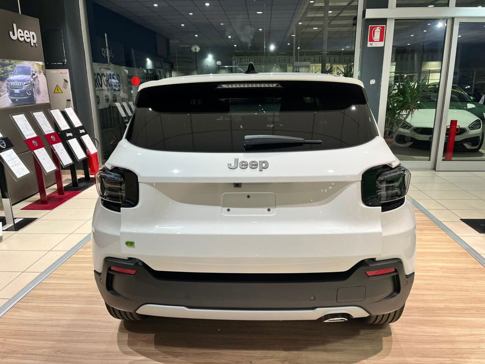 Jeep Avenger nuova a Milano (7)