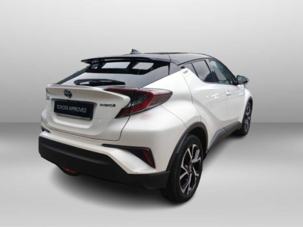 Toyota Toyota C-HR usata a Lecco (8)