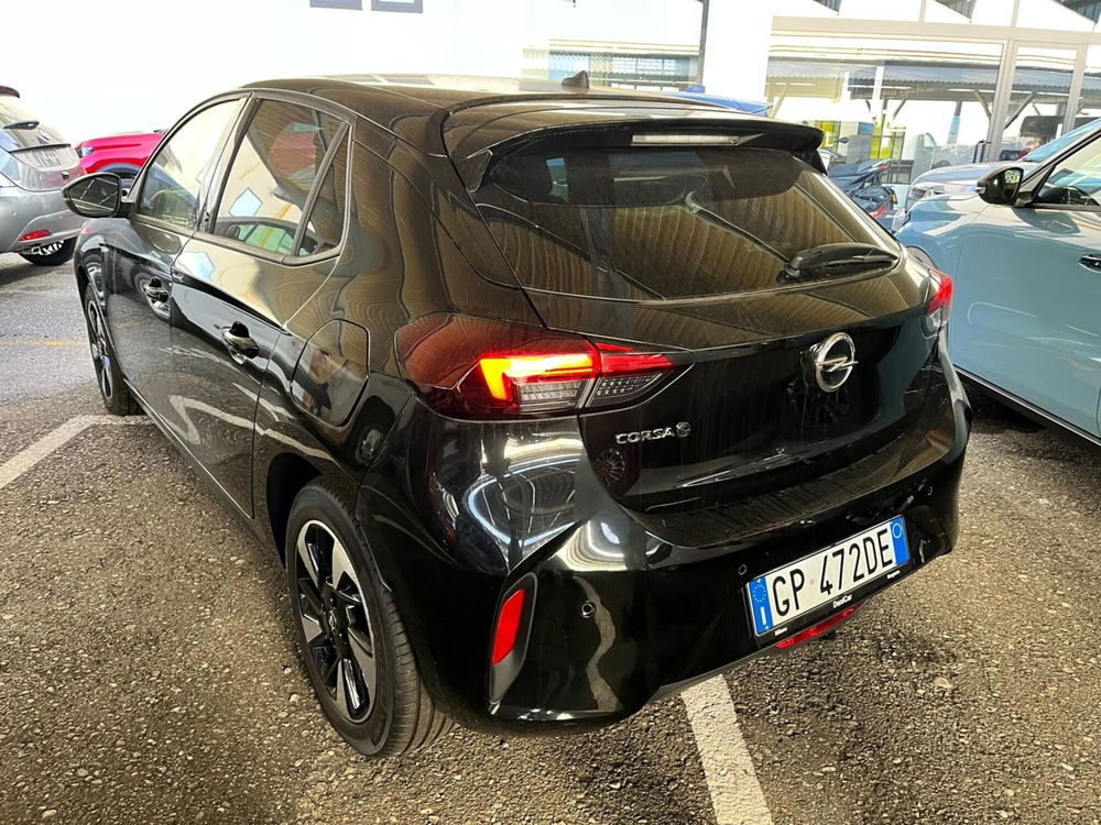 Opel Corsa-e nuova a Milano (4)