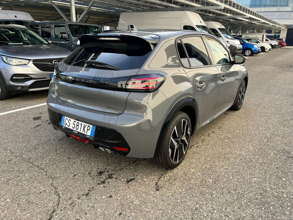 Peugeot 208 nuova a Milano (6)