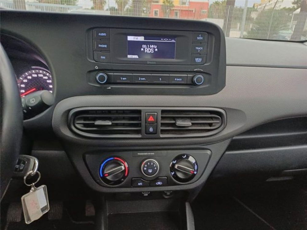 Hyundai i10 usata a Bari (13)